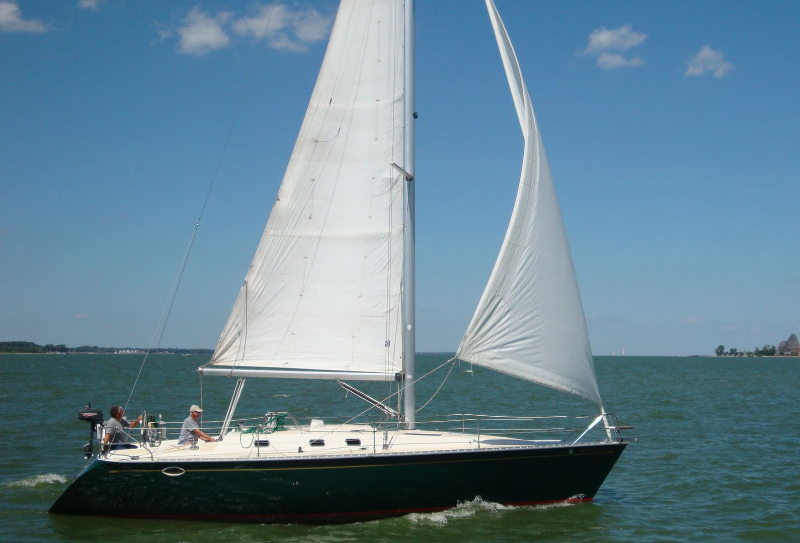 Classic Plastic: Hunter Legend 37 Sailboat Review | Cruising World