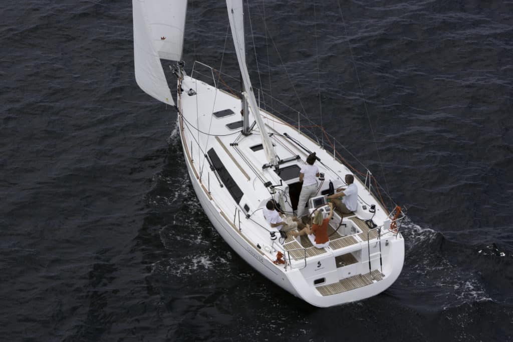 34 ft beneteau sailboat