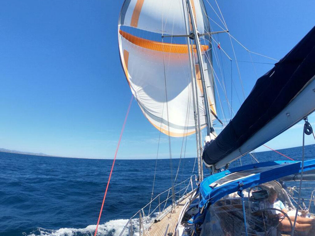 Hylas 47 sail