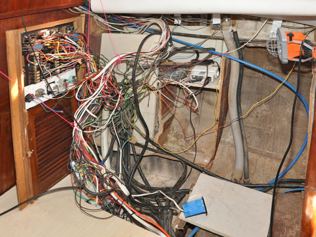 Wiring tangle