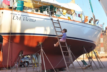 This picture sort of captures the shine of the polished gelcoat. In fact, this picture captures everything, taken the evening before we launched.