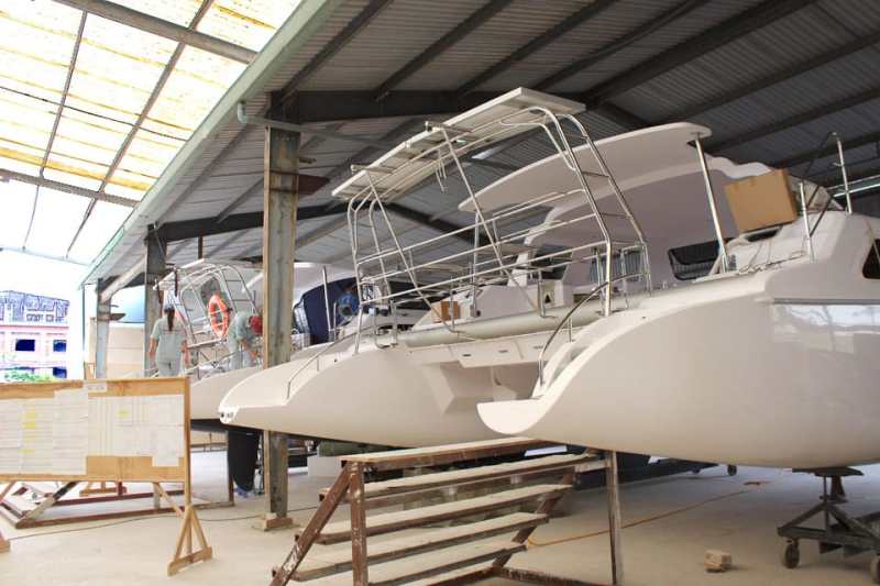 Seawind Catamaran Assembly Line A close look at the 1000XL2 assembly line showed a lot of improvement to this best-selling model (one that has sold 220 units so far in previous versions).