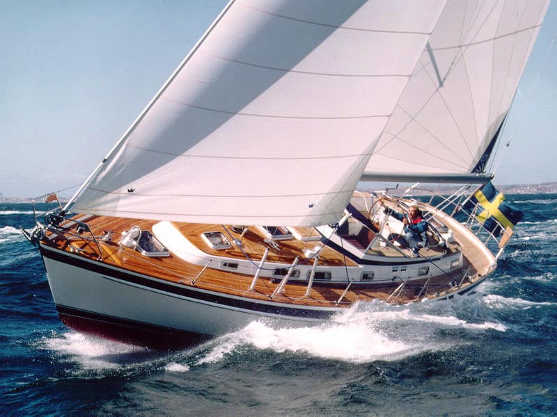 <strong>4. Hallberg-Rassy 42</strong> hallberg-rassy 42 sailboat