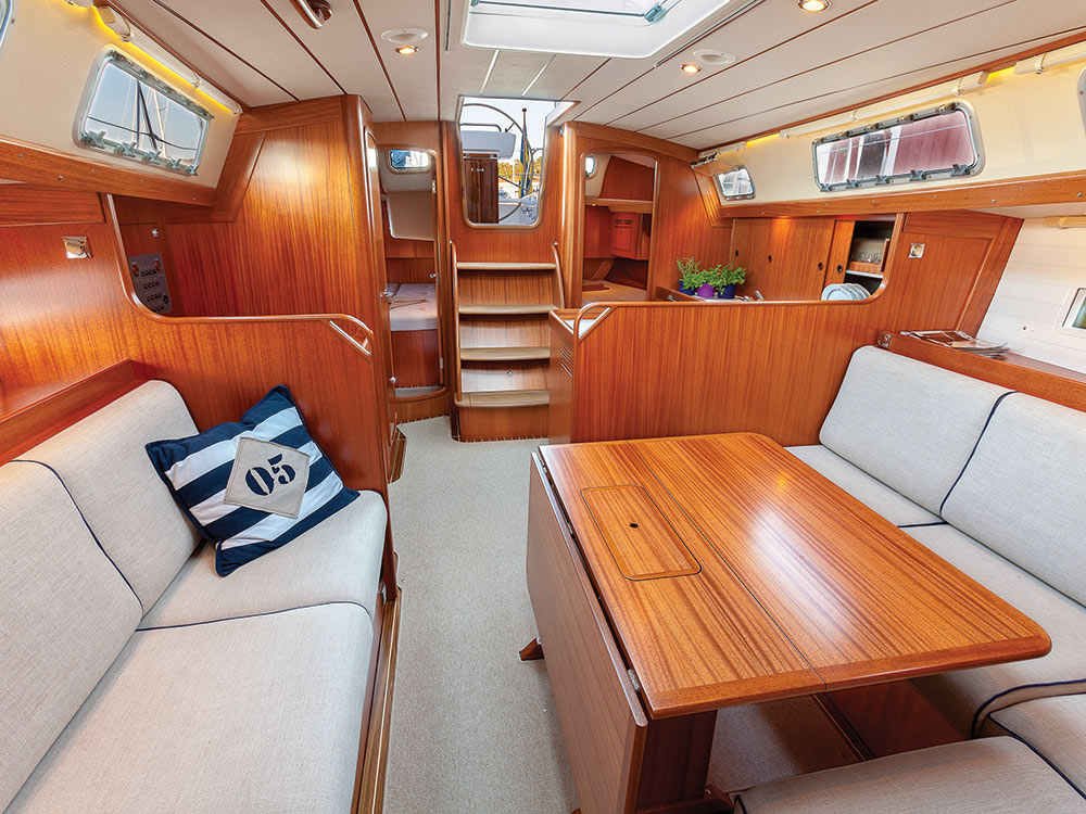 Hallberg-Rassy 412 cabin