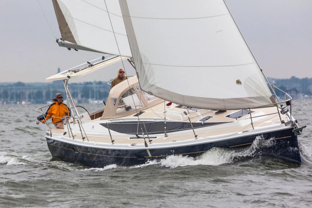 hunter sailboats 40