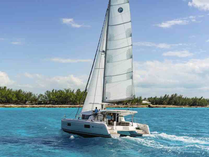 1-Lagoon-42 Lagoon 42